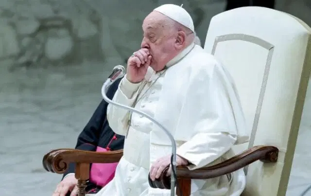 El Papa Francisco presenta mejoría en su salud tras complicaciones respiratorias