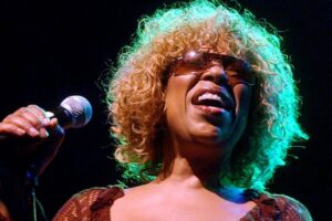 Muere Roberta Flack 88