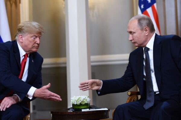 Putin y Trump pactaron cooperar en los acuerdos nucleares con Irán.