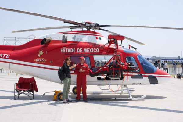 Participa Grupo Aéreo Relámpagos en la Feria Aeroespacial México; comparte experiencias con especialistas de Norteamérica, Latinoamérica y Europa