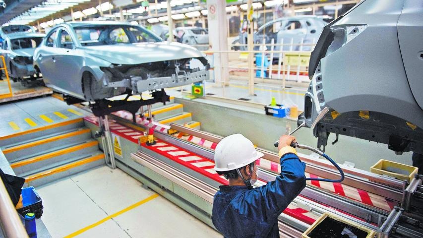 Reducen aranceles industria automotriz