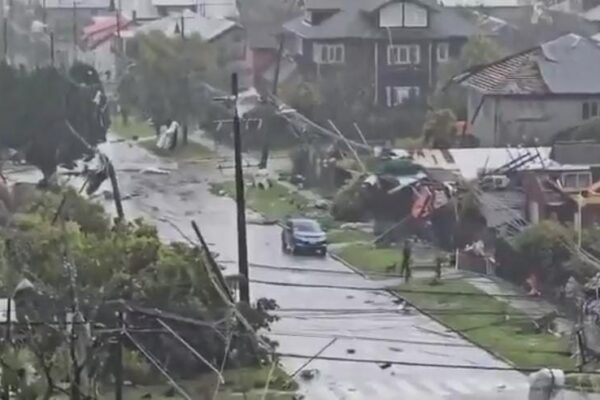 Chile: Tornado Puerto Varas