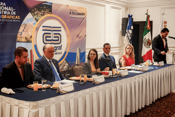 Respalda Ricardo Moreno liderazgo femenino de la CANAGRAF como motor de bienestar y desarrollo económico