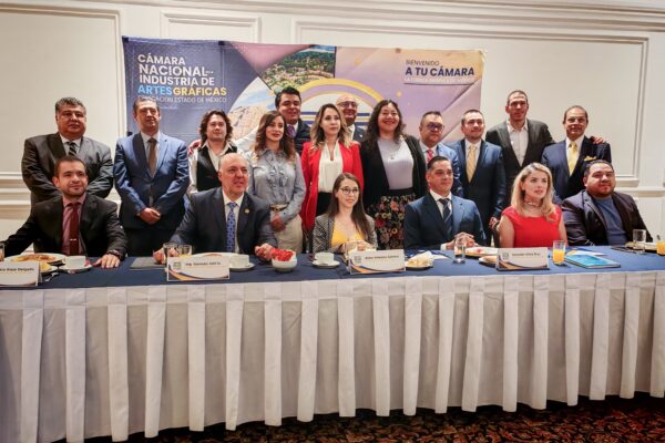 Respalda Ricardo Moreno liderazgo femenino de la CANAGRAF como motor de bienestar y desarrollo económico