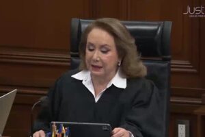 Yasmín Esquivel Secretaría Anticorrupción