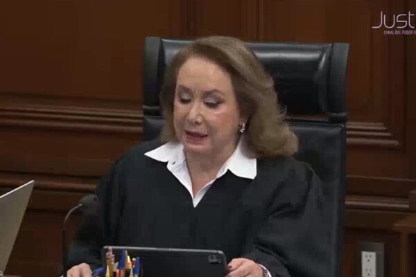 Yasmín Esquivel Secretaría Anticorrupción