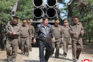 Corea del Norte lanza misiles