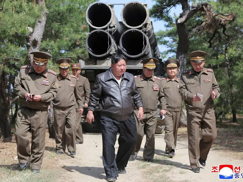 Corea del Norte lanza misiles