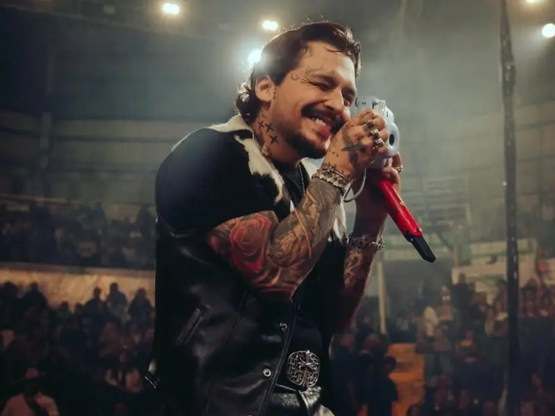 Christian Nodal es demandado por falsificar 32 contratos