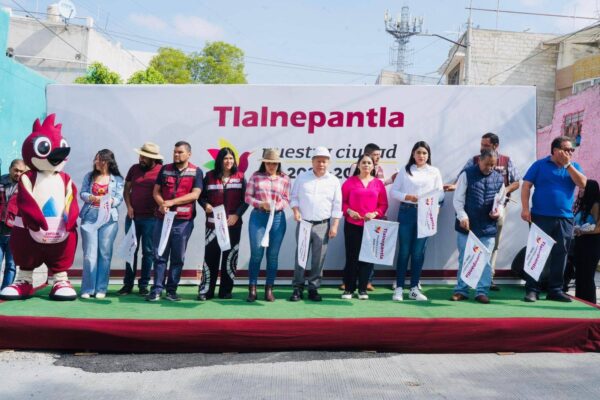 Acercan servicios a vecinos de Tlalnepantla