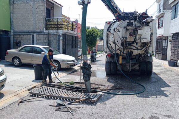 Gobierno de Cuautitlán Realiza Importantes Trabajos de Limpieza y Sondeo para Mejorar la Infraestructura Urbana