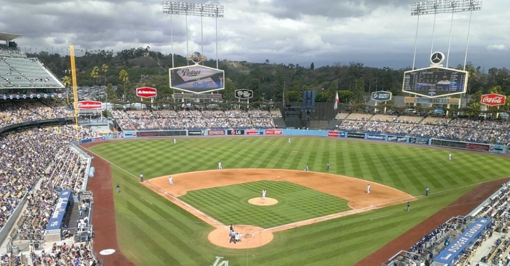 ICE intenta ingresar al estadio de los Dodgers