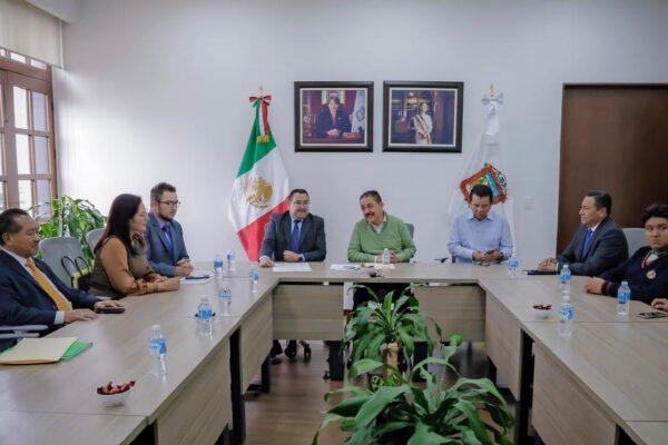 Estudiantes mexiquense conquista Colombia con proyectos de innovación, educación y medio ambiente