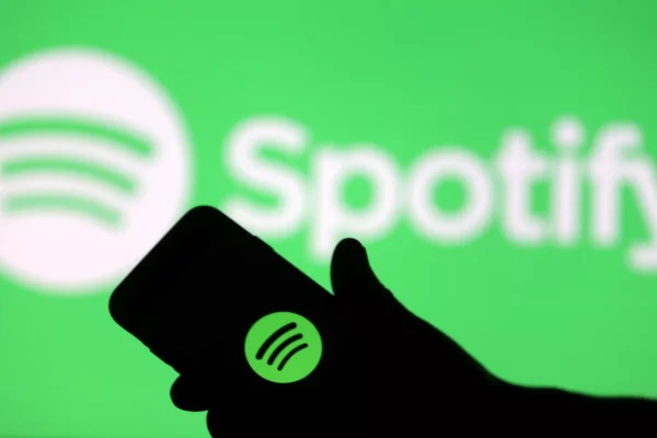 ¡No fuiste tú! Caen Spotify, Google y apps bancarias