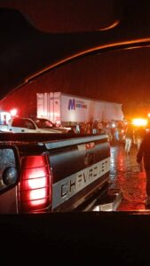 Accidente en la autopista tráiler impacta en Jilotepec