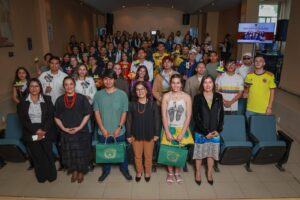 Rectora Zarza Delgado da bienvenida a UAEMéx a estudiantes de movilidad de 10 países