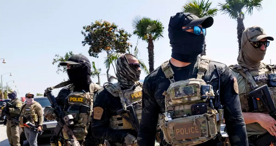 California ley agentes enmascarados