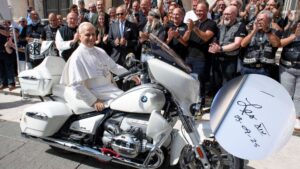 El Papa León XIV recibe