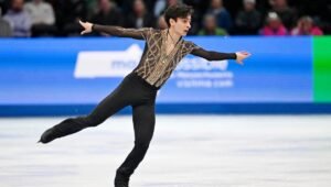 Donovan Carrillo logra bronce y pase a Milán 2026