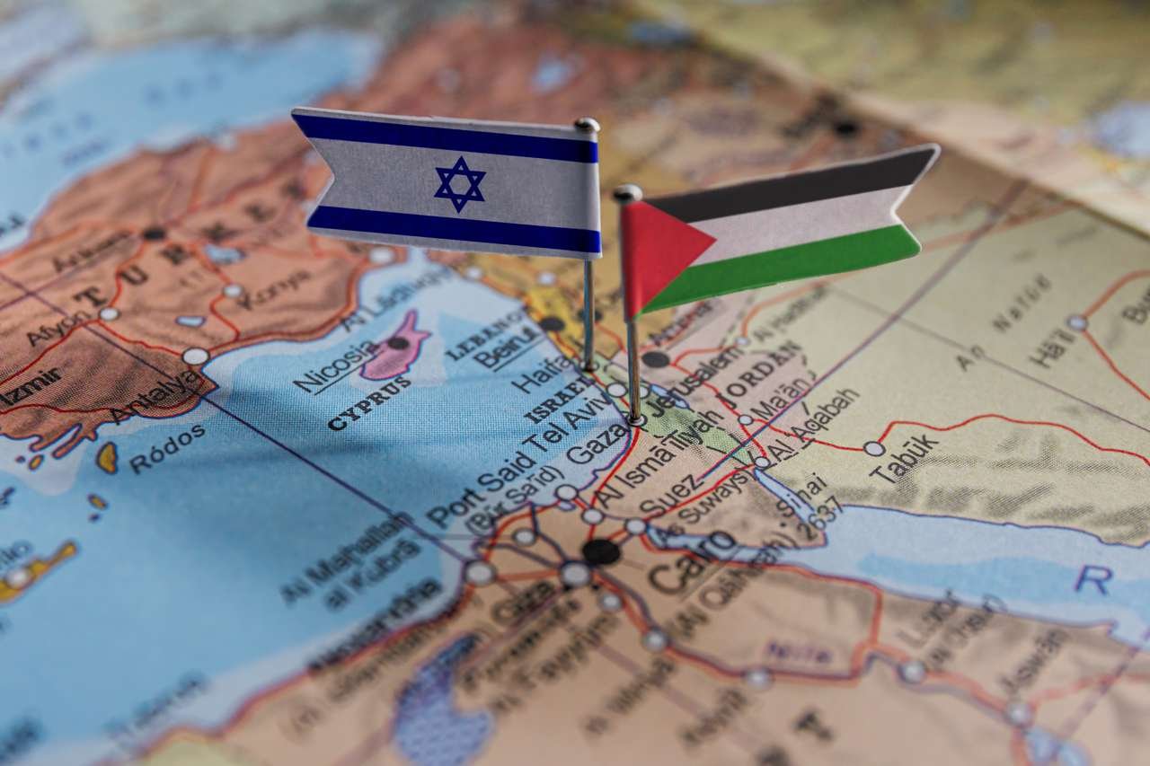Jarusalem,,Israel,-,2023,October,14:,Israel,And,Palestine,Flags