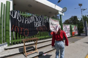 se-suman-al-paro-5-facultades-de-la-uaemex-por-conflicto-en-sucesion-de-la-rectoria_24d6ebd9-20c1-4de6-ba6d-8cc59bf988b7_medialjnimgndimage=fullsize