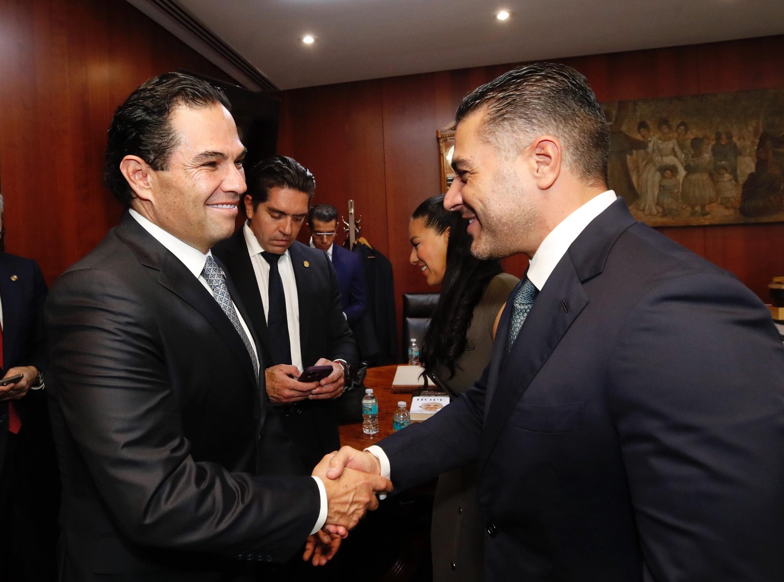 ENRIQUE VARGAS SENADOR (1)