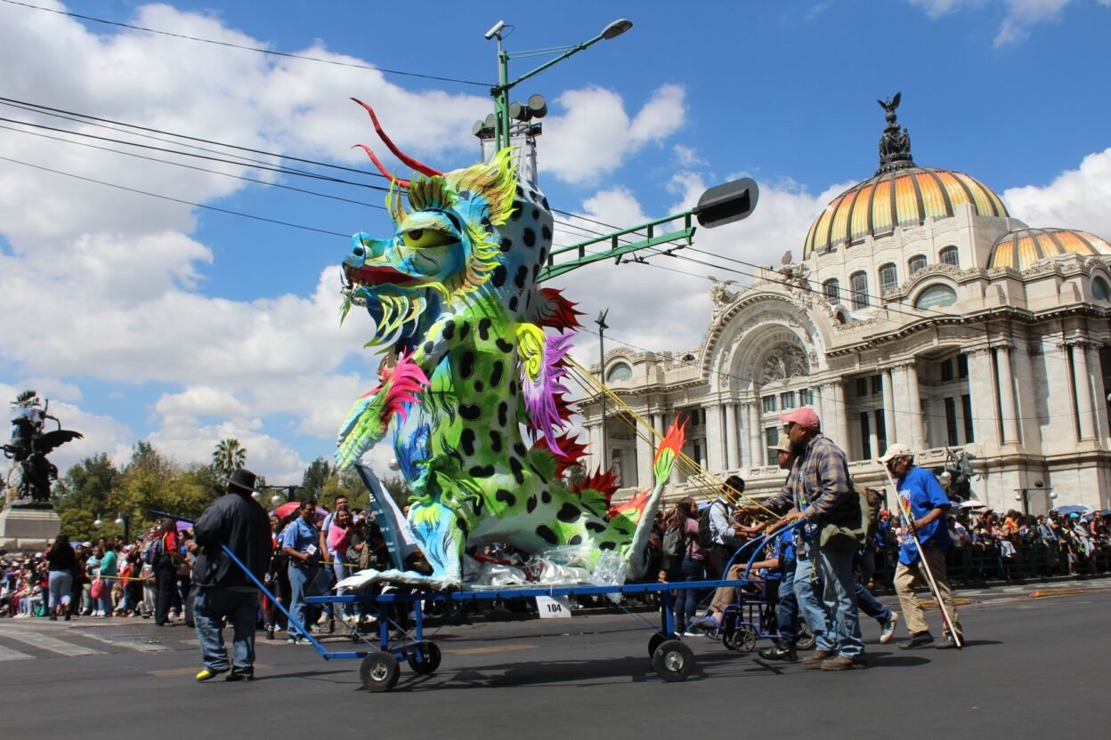 a-que-hora-inicia-el-desfile-de-alebrijes-monumentales-en-la-cdmx-a8d46925