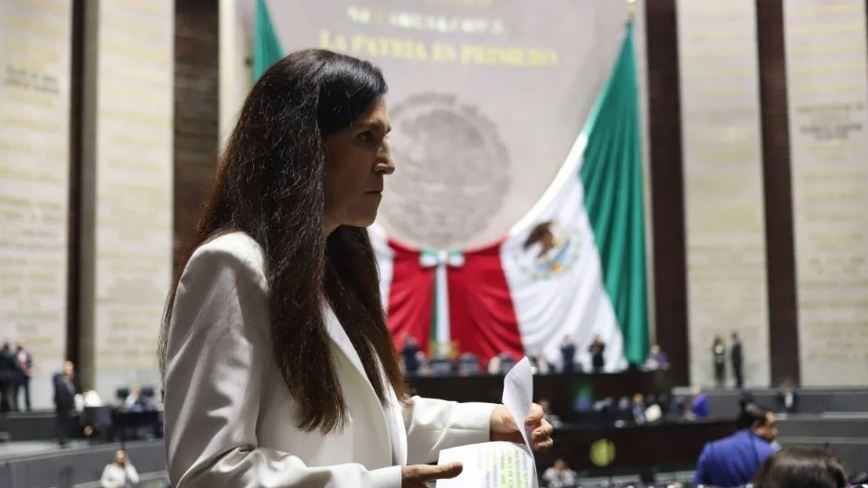 legisladores sesiones presenciales,