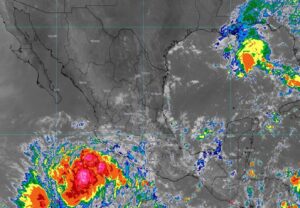 Priscilla se convierte en huracán; lluvias azotan el Pacífico