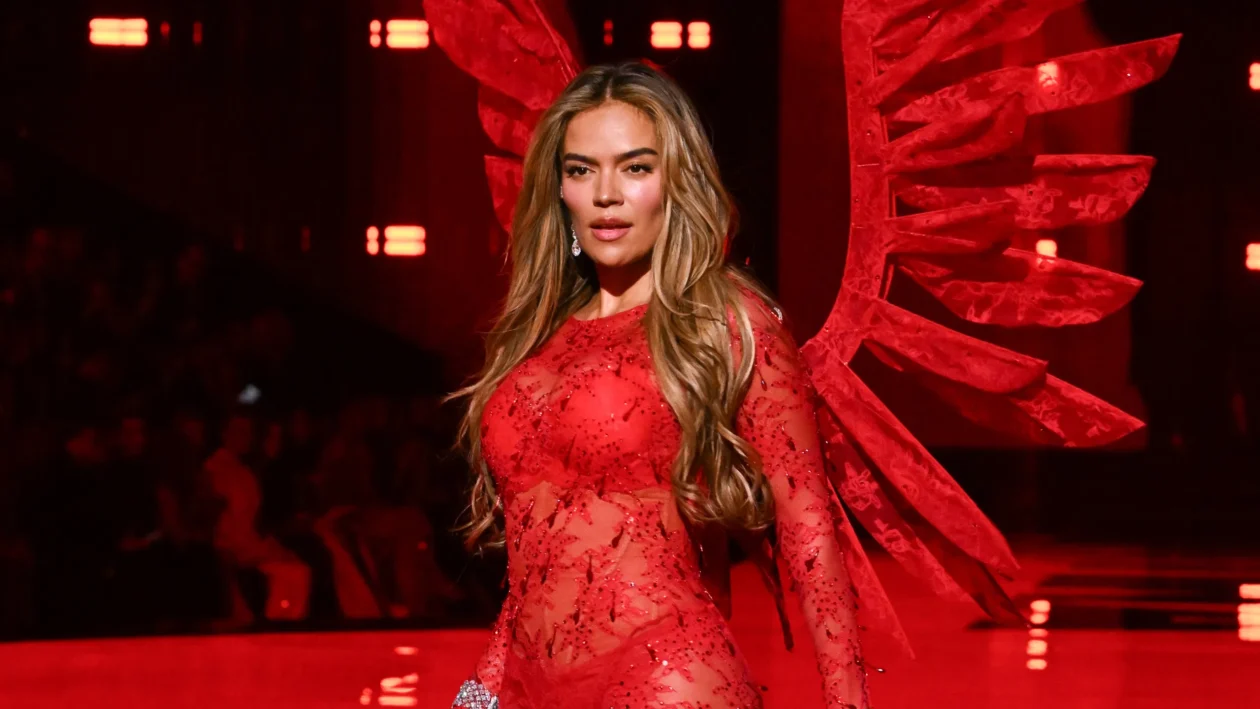 karol-g-victoria-secret-show