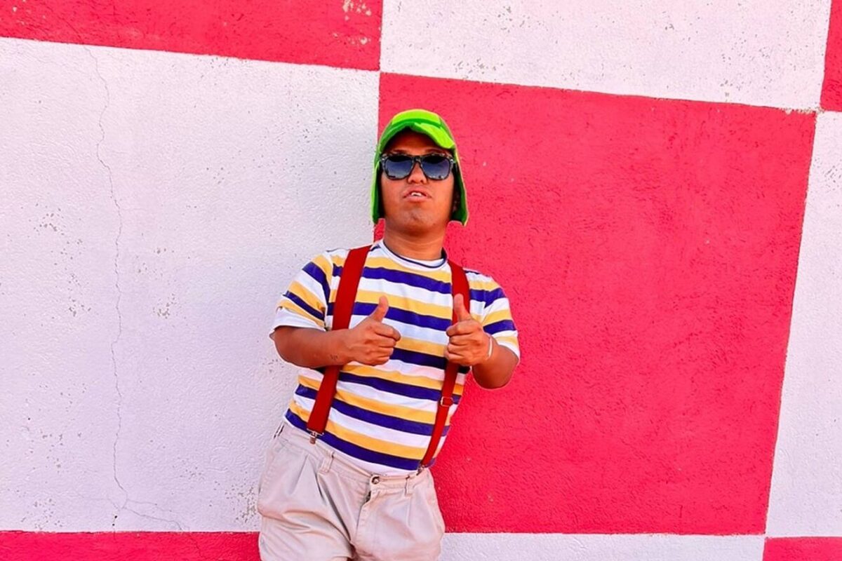 medio-metro-con-traje-del-chavo