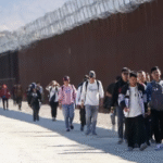 UNAM: Migrantes enfrentan vigilancia digital extrema en la frontera México-Estados Unidos