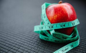 ¿Quieres-bajar-de-peso_-Esta-es-la-hora-en-que-debes-dejar-de-comer-segun-Harvard-1-1024x631