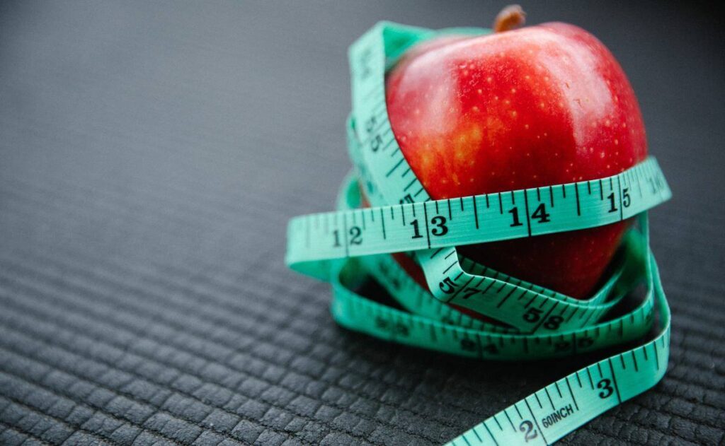 ¿Quieres-bajar-de-peso_-Esta-es-la-hora-en-que-debes-dejar-de-comer-segun-Harvard-1-1024x631