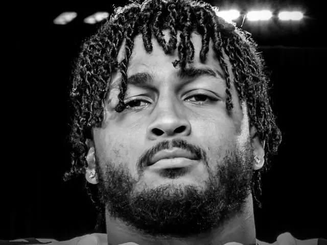 Muere Marshawn Kneeland