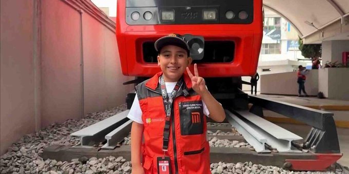 Talento inesperado: pequeño experto del Metro conquista a miles
