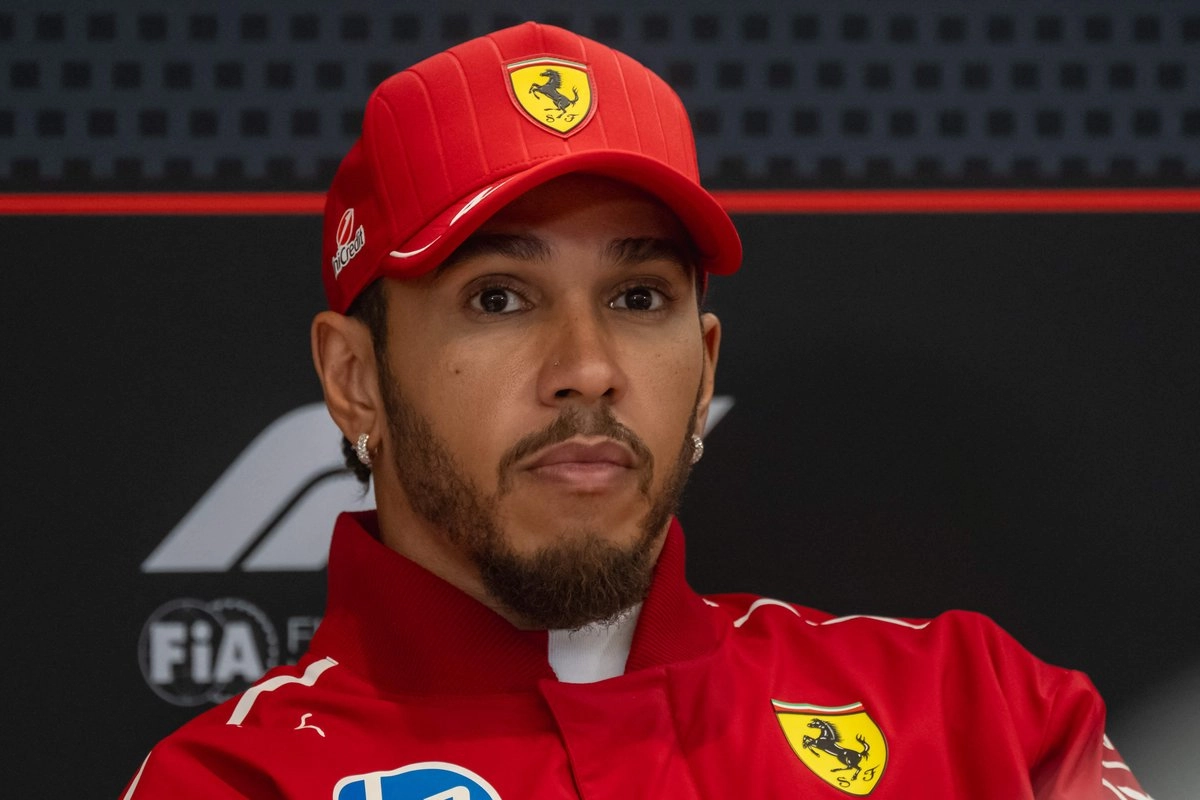 hamilton-no-se-arrepiente-de-haber-fichado-por-ferrari_695a3c9d-6d8f-4a5a-ae89-f4941aed5d8d_medialjnimgndimage=fullsize