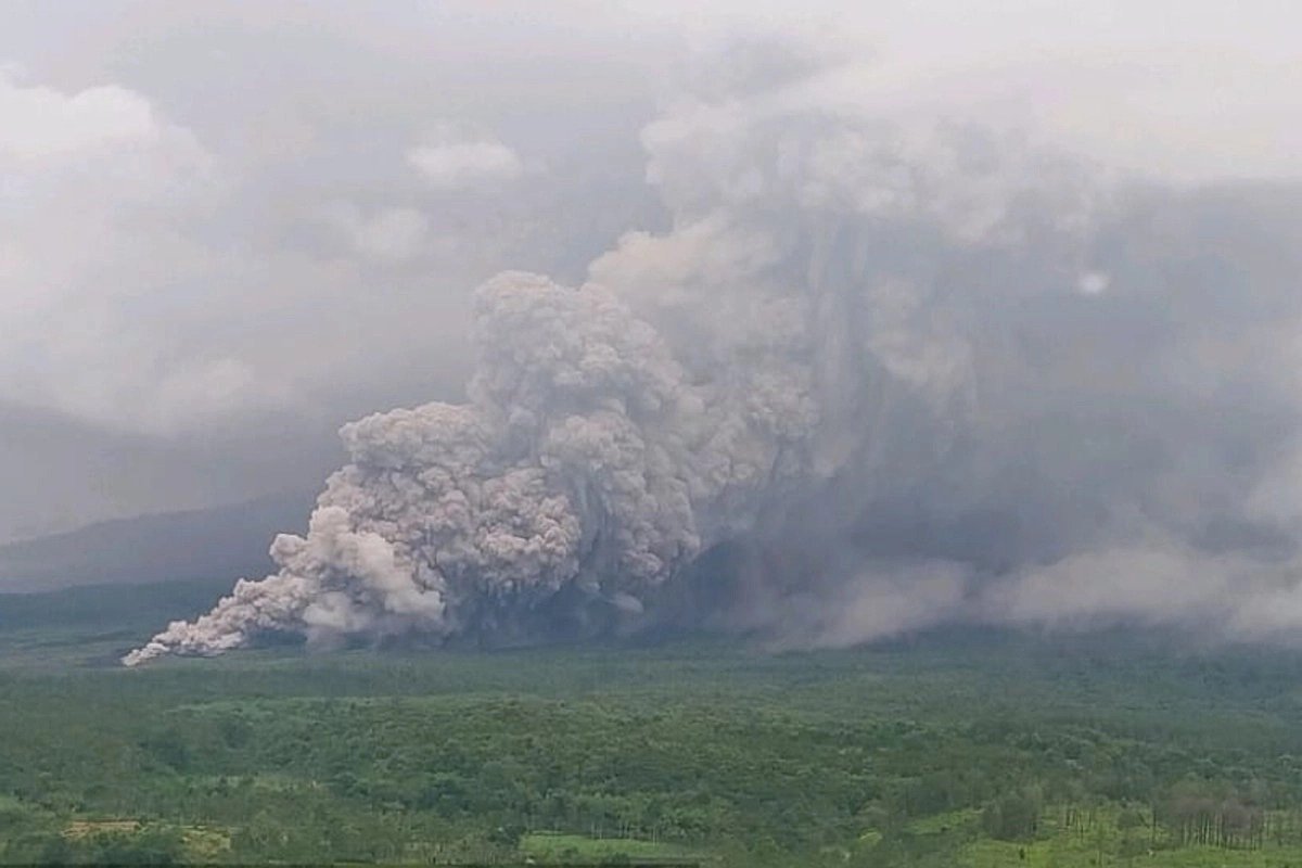 Indonesia: Erupción Semeru