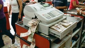 Tiendas departamentales venden ganan