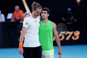 Alcaraz derrota Zverev Australia