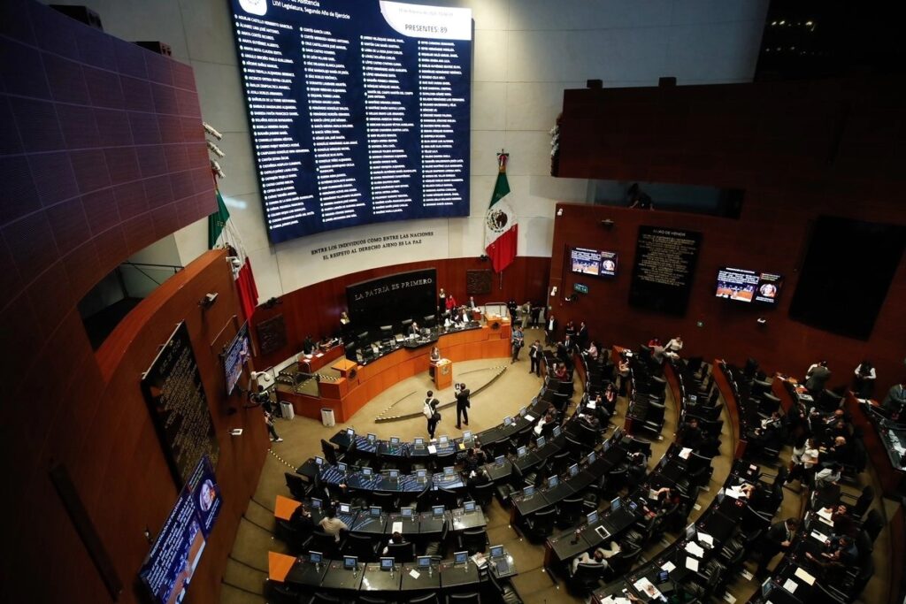 salario diputados senadores 2026