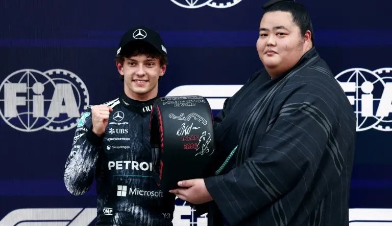 Antonelli pole Japón 2026