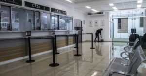 Bancos en Semana Santa