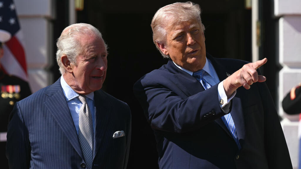 Carlos III Trump alianza
