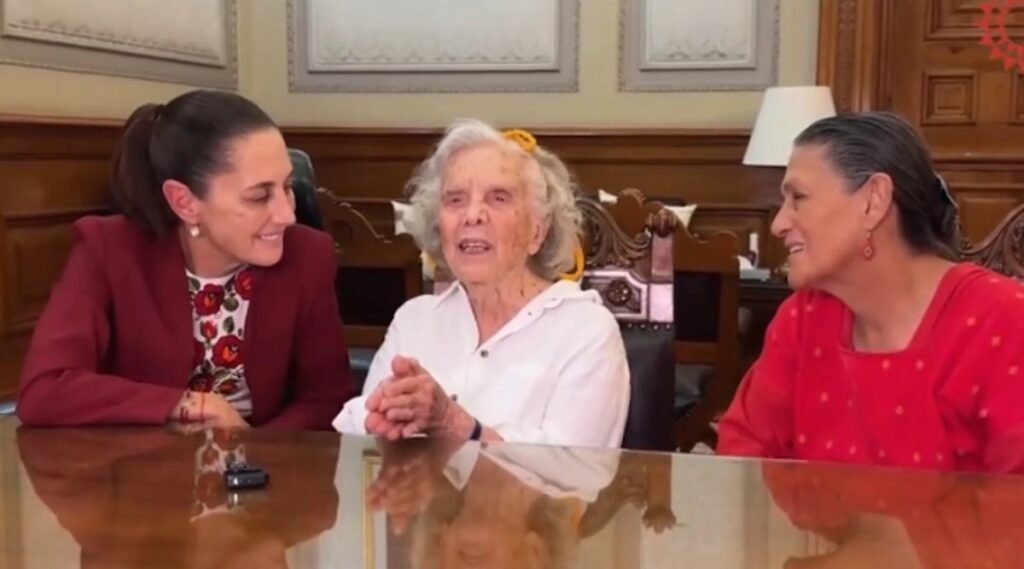 Elena Poniatowska Sheinbaum dialogan