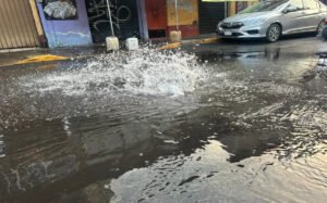 Fuga de agua en Álvaro Obregón