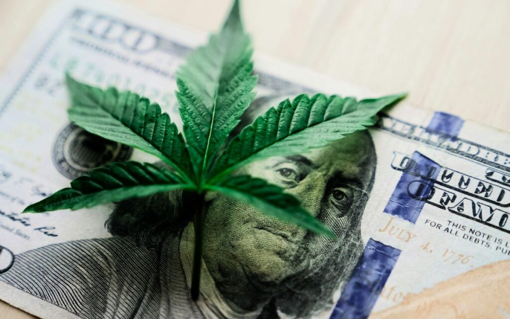 Trump ordena reclasificación marihuana