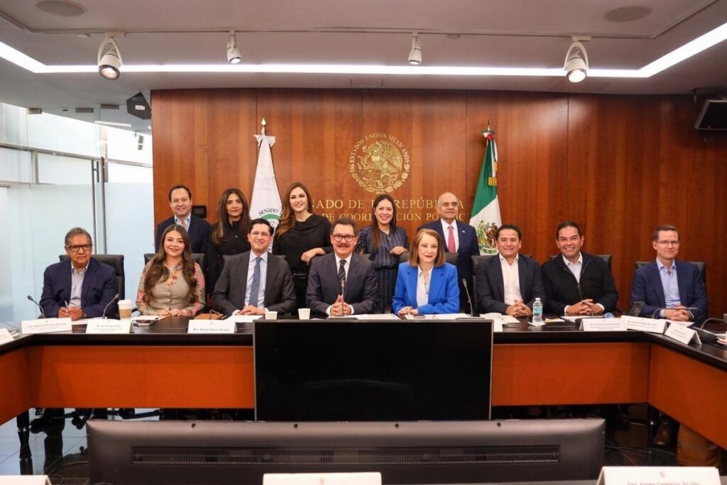 Roberto Velasco Senado