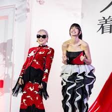 Streep Hathaway Tokio