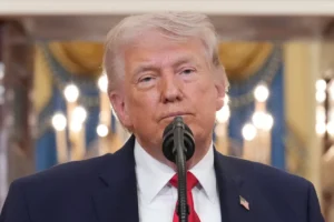 Trump astronautas Artemis II